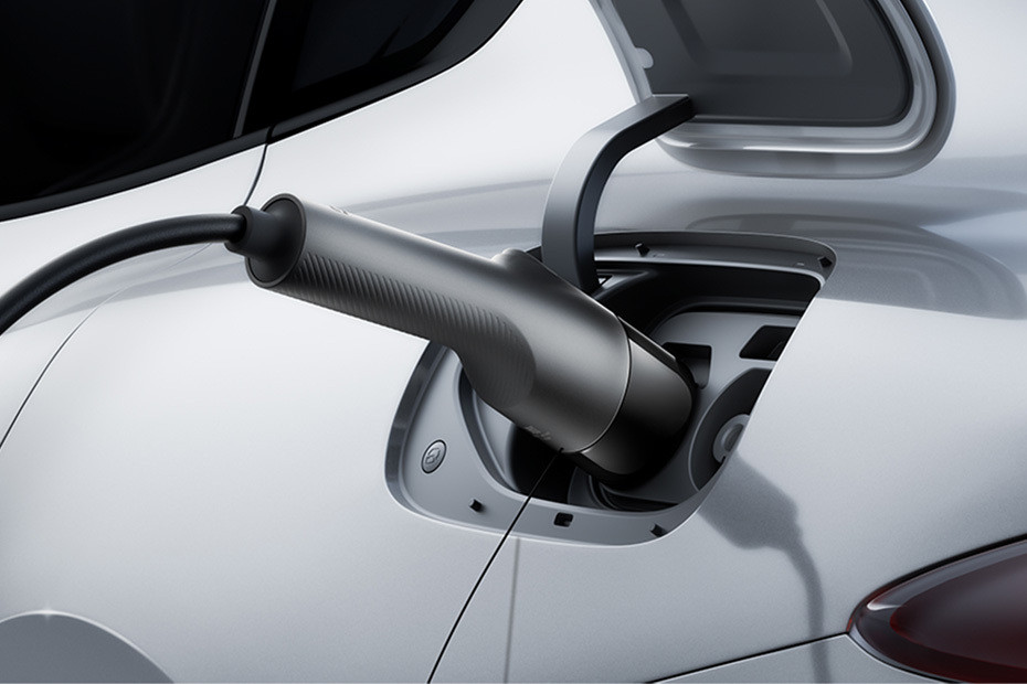 Gas Cap Open of إس يو 7 Gas Cap Open of إس يو 7