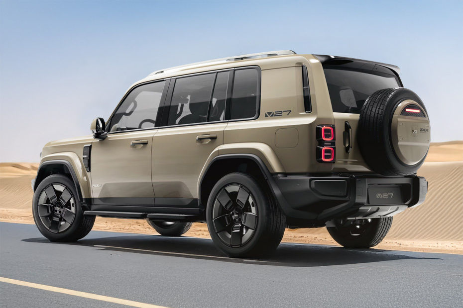 Rear Cross Side View of آي كور V27