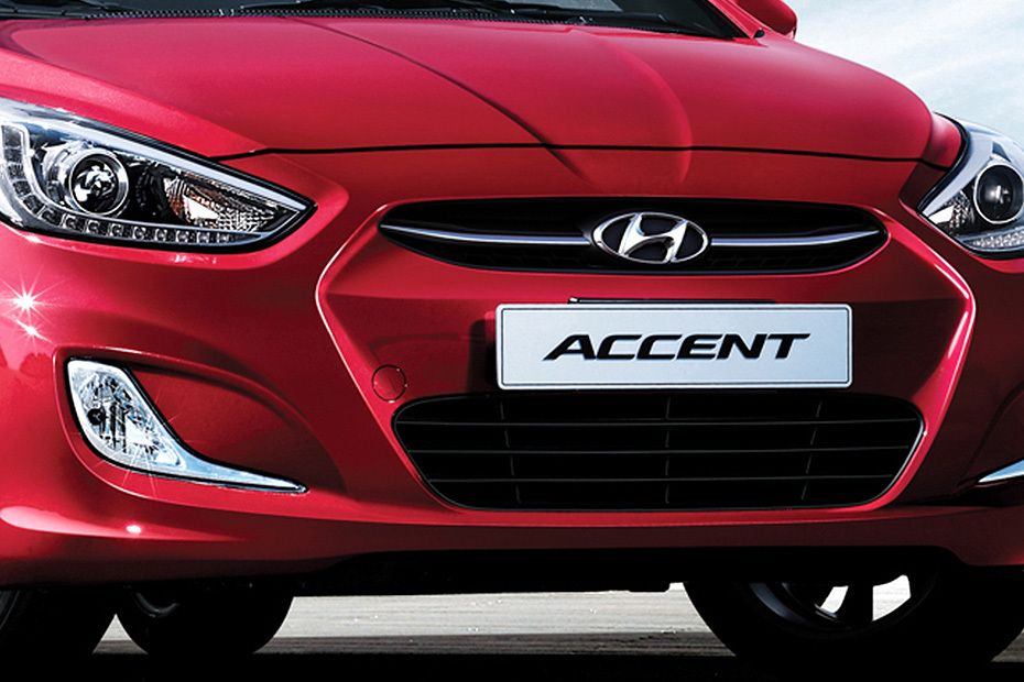 Accent 5 DR Grille View