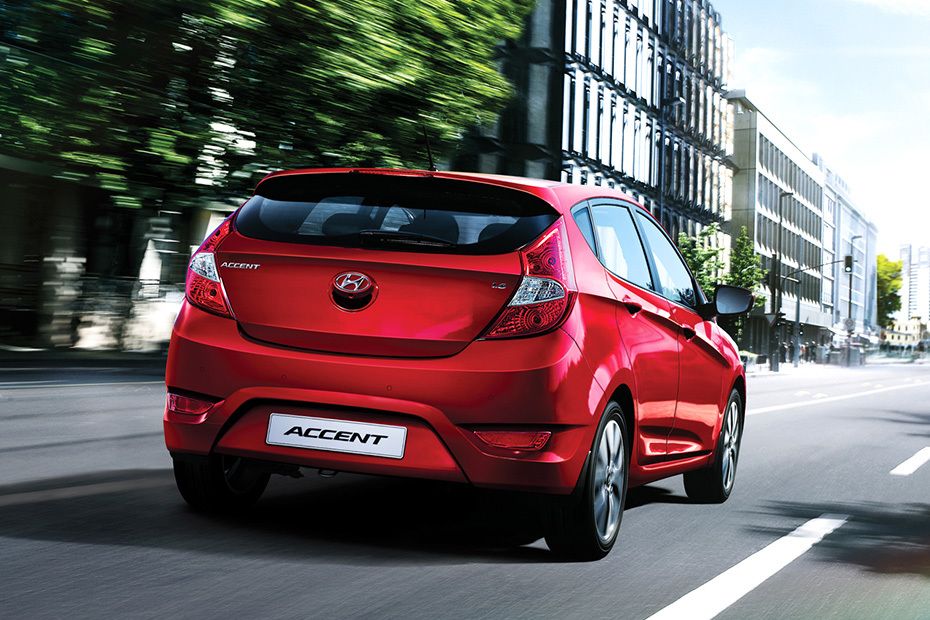 Accent 5 DR Rear angle view