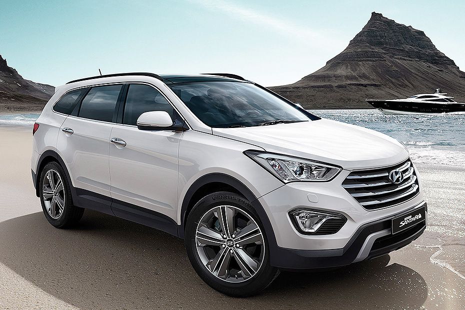 Hyundai Grand Santa Fe Front Cross Side View Hyundai Grand Santa Fe Front Cross Side View
