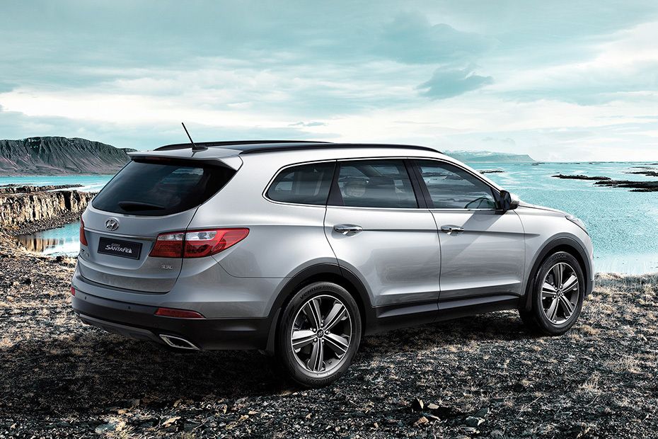 Grand Santa Fe Rear angle view Grand Santa Fe Rear angle view