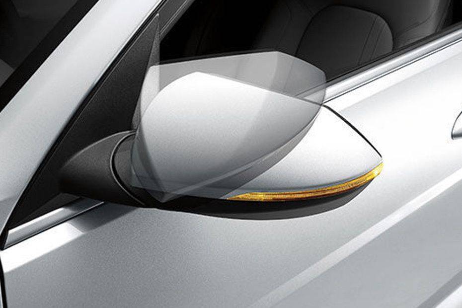 Hyundai Accent Drivers Side Mirror Front Angle Hyundai Accent Drivers Side Mirror Front Angle