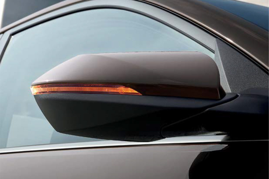 Hyundai Accent Drivers Side Mirror Front Angle Hyundai Accent Drivers Side Mirror Front Angle