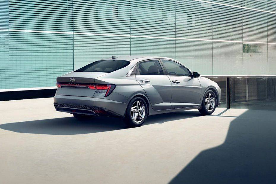 Accent Rear angle view Accent Rear angle view