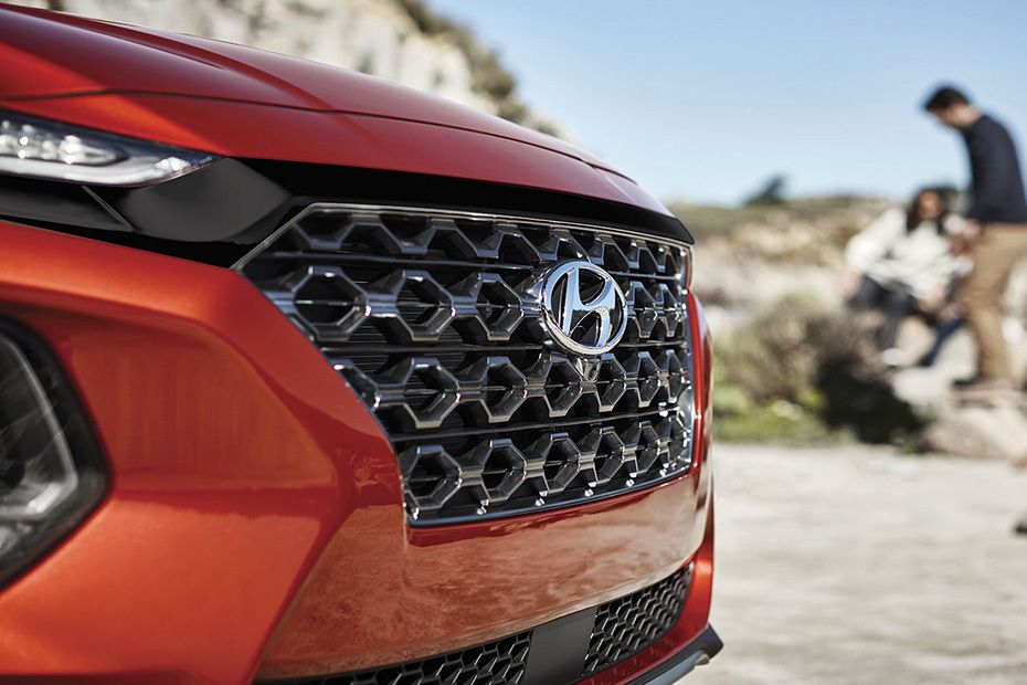 SantaFe (2022-2023) Grille View SantaFe (2022-2023) Grille View