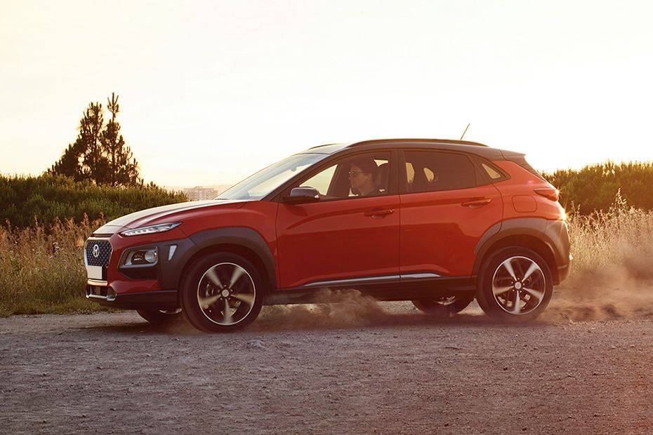 Hyundai Kona (2018-2021) Full Side View Hyundai Kona (2018-2021) Full Side View