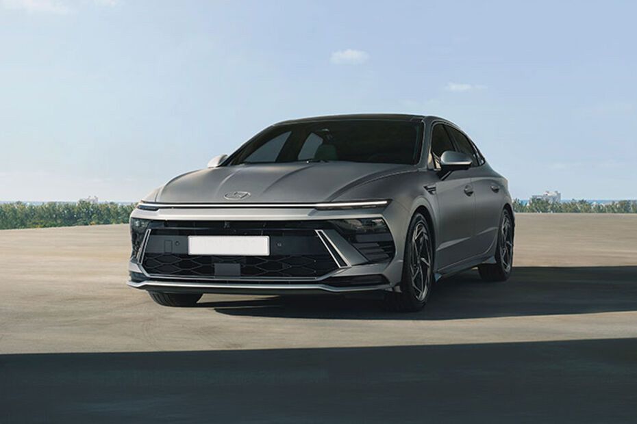 هيونداي سوناتا Front Side View هيونداي سوناتا Front Side View