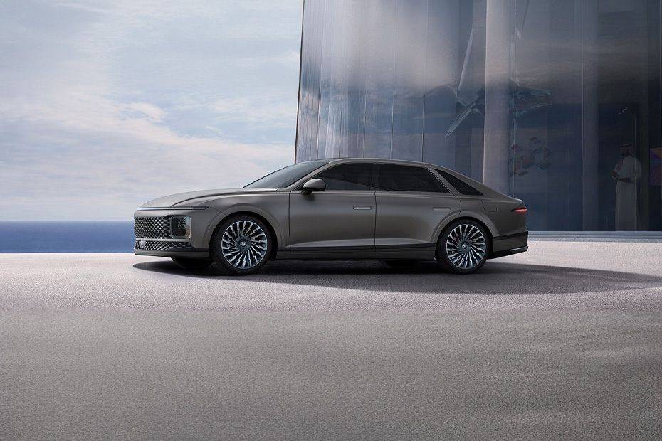 Hyundai Azera Classic 2025 Saudi Arabia