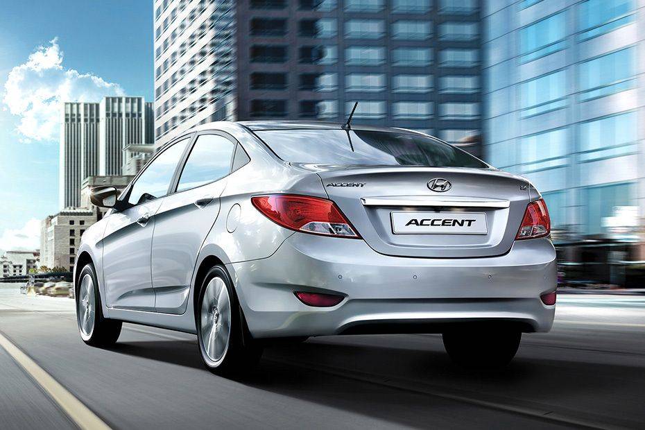 Rear Cross Side View of Hyundai Accent (2012-2021) Rear Cross Side View of Hyundai Accent (2012-2021)