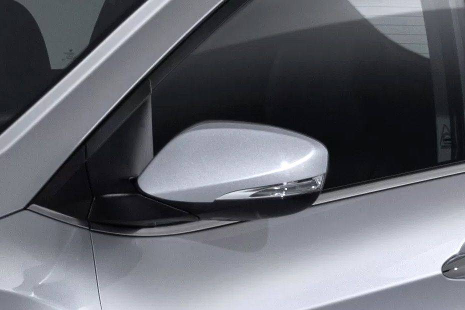 Hyundai i30 Drivers Side Mirror Front Angle Hyundai i30 Drivers Side Mirror Front Angle