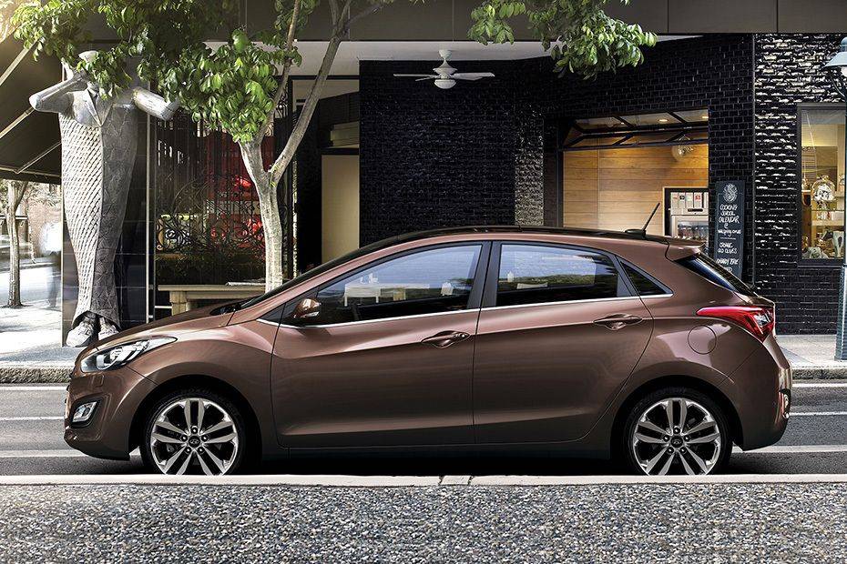 i30 Side view i30 Side view