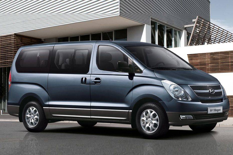 هيونداي H-1 Front Cross Side View هيونداي H-1 Front Cross Side View