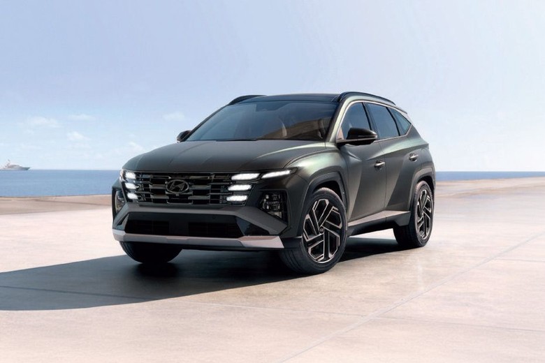 Hyundai Tucson Front Medium View