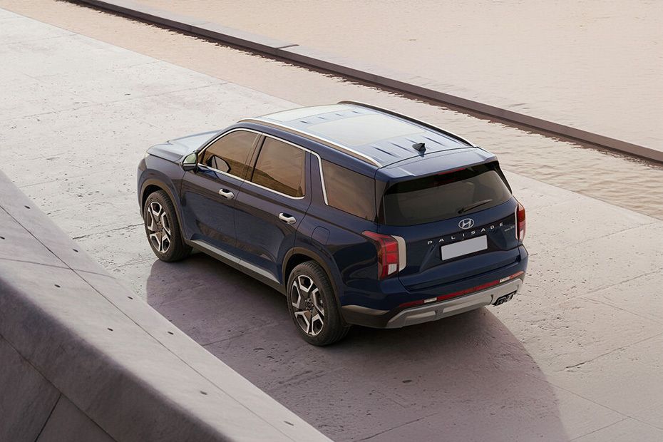 Rear Medium View of Hyundai Palisade Rear Medium View of Hyundai Palisade