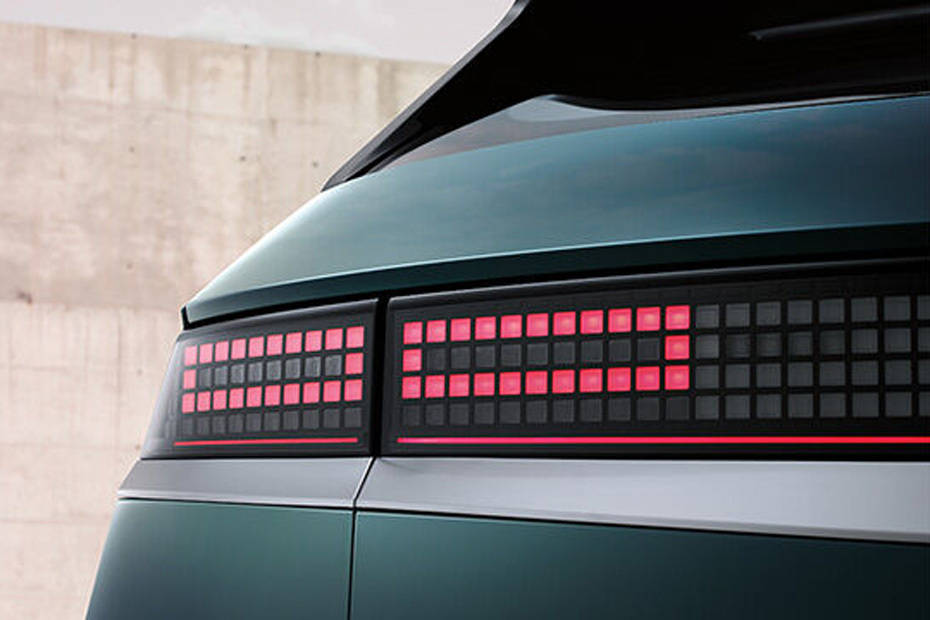 أيونيك 5 Tail light أيونيك 5 Tail light