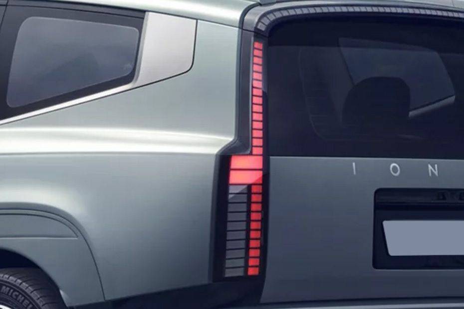 أيونيك 9 Tail light أيونيك 9 Tail light