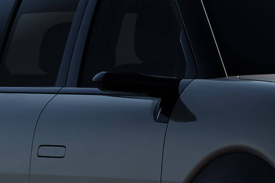 هيونداي نيكسو Drivers Side Mirror Front Angle هيونداي نيكسو Drivers Side Mirror Front Angle