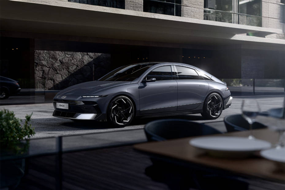 أيونيك 6 2026 Side view أيونيك 6 2026 Side view