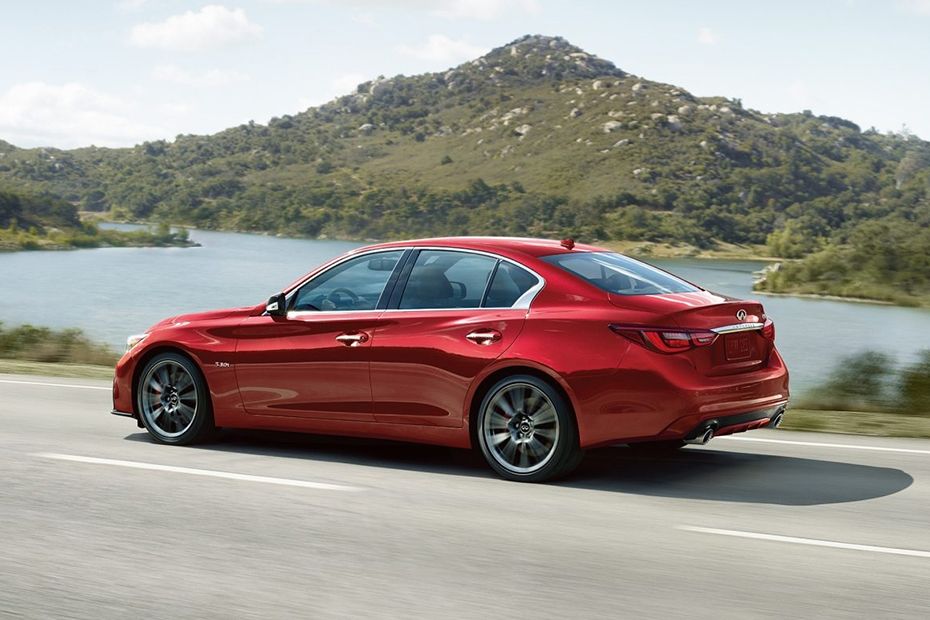 Rear Cross Side View of انفنتي Q50 Rear Cross Side View of انفنتي Q50