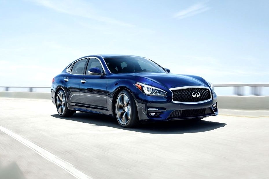 Infiniti Q70 Front Cross Side View Infiniti Q70 Front Cross Side View