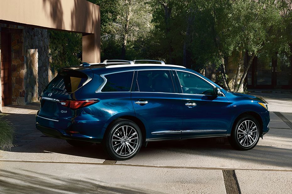 QX60 Rear angle view QX60 Rear angle view