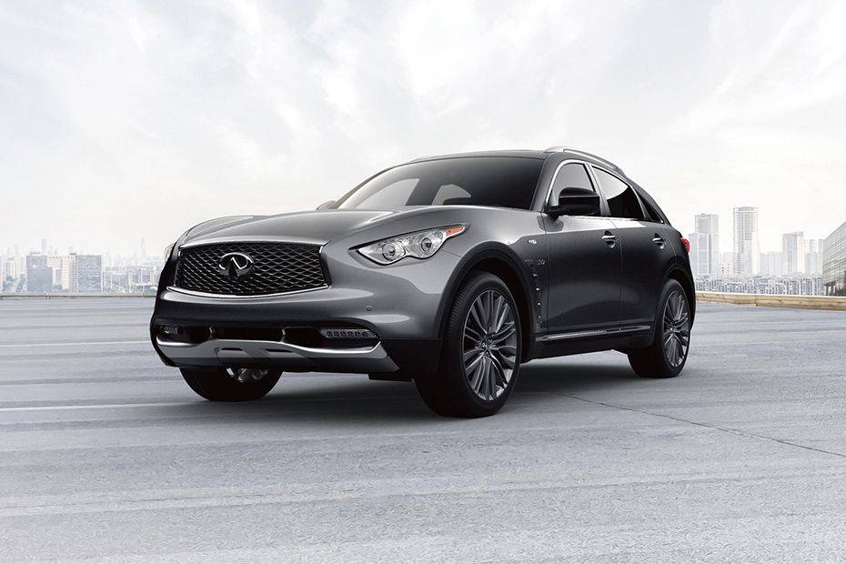 إنفينيتي QX70 Front angle low view إنفينيتي QX70 Front angle low view