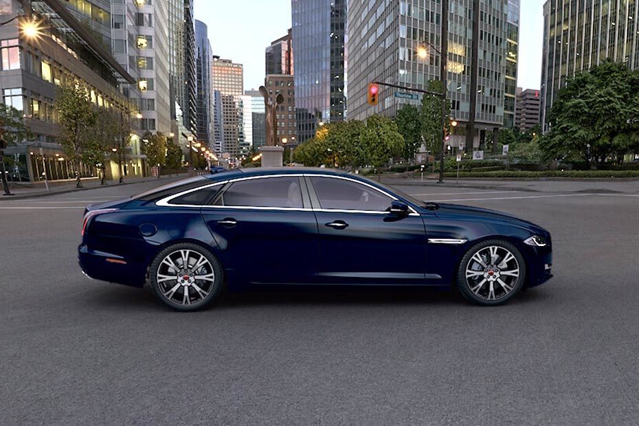 جاكوار XJ Drivers Sideview جاكوار XJ Drivers Sideview