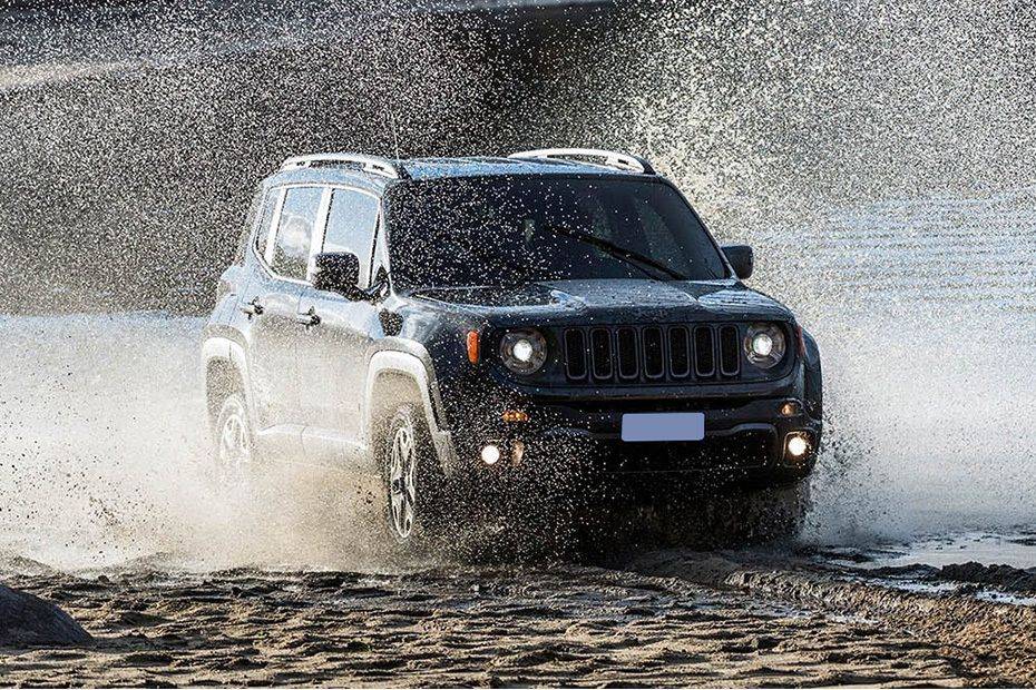 جيب Renegade Front Medium View جيب Renegade Front Medium View