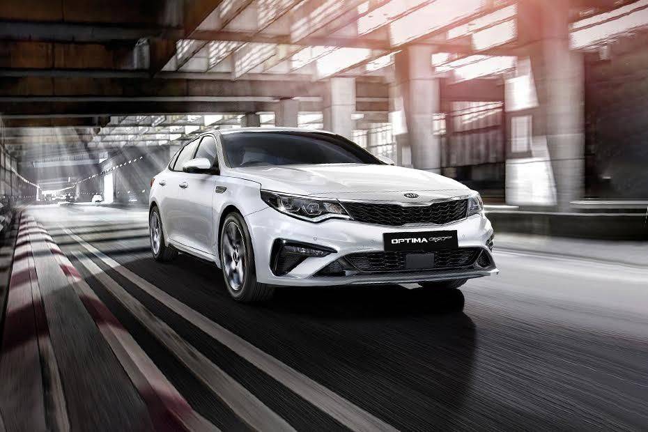 KIA Optima Front angle low view KIA Optima Front angle low view