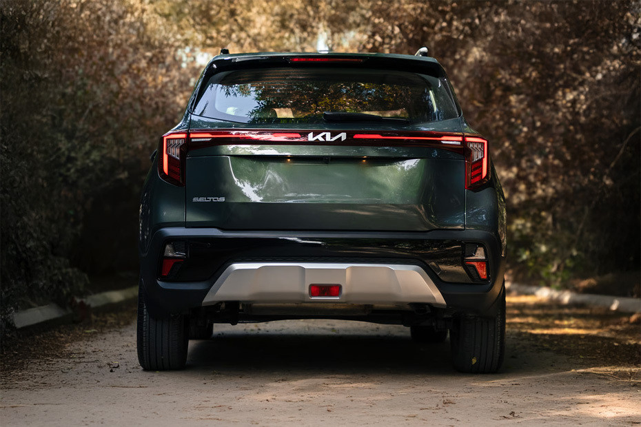 Full Rear View of KIA Seltos Full Rear View of KIA Seltos