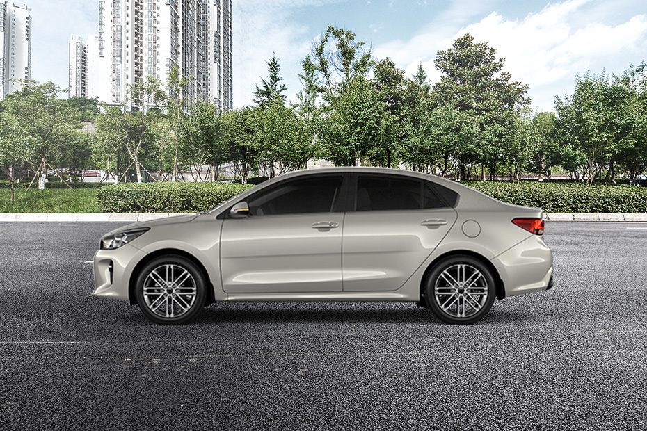 Rio 4-Door Side view Rio 4-Door Side view