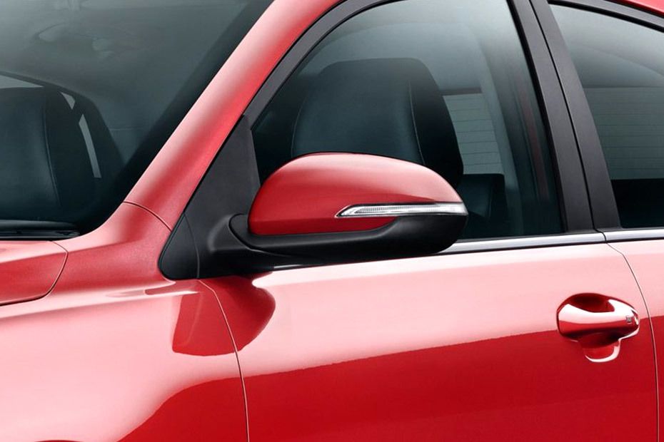 KIA Rio 5-Door Drivers Side Mirror Front Angle KIA Rio 5-Door Drivers Side Mirror Front Angle