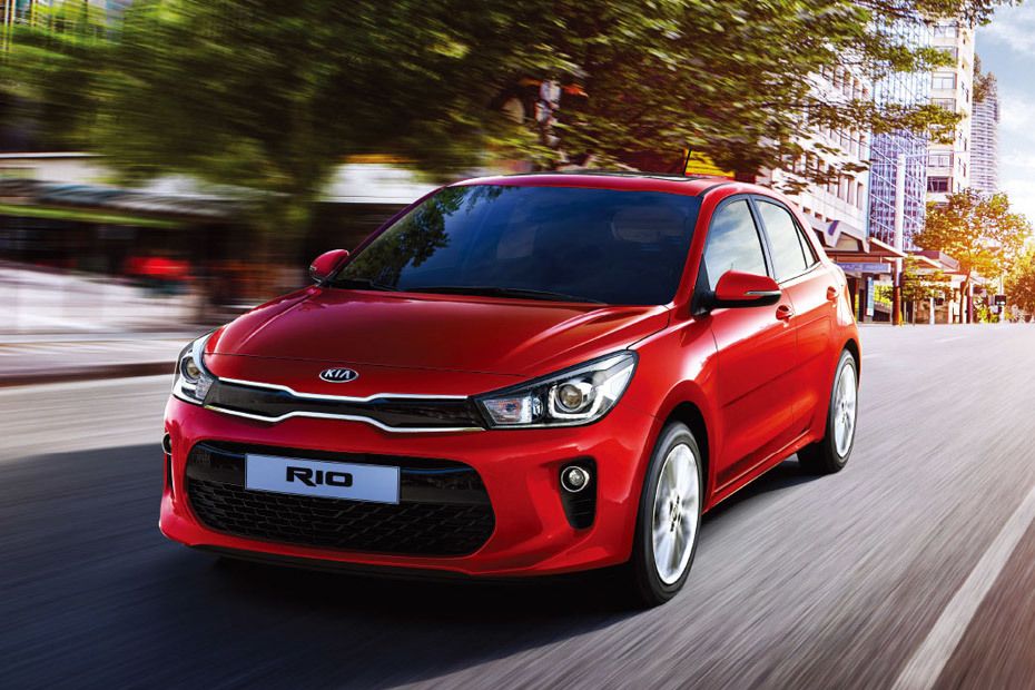 KIA Rio 5-Door Front angle low view KIA Rio 5-Door Front angle low view