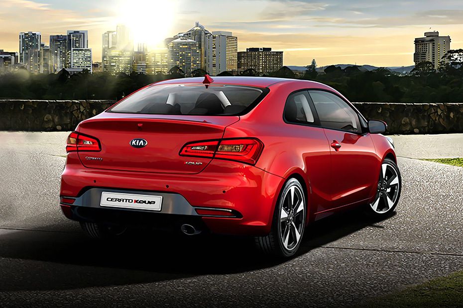 Cerato koup Rear angle view Cerato koup Rear angle view
