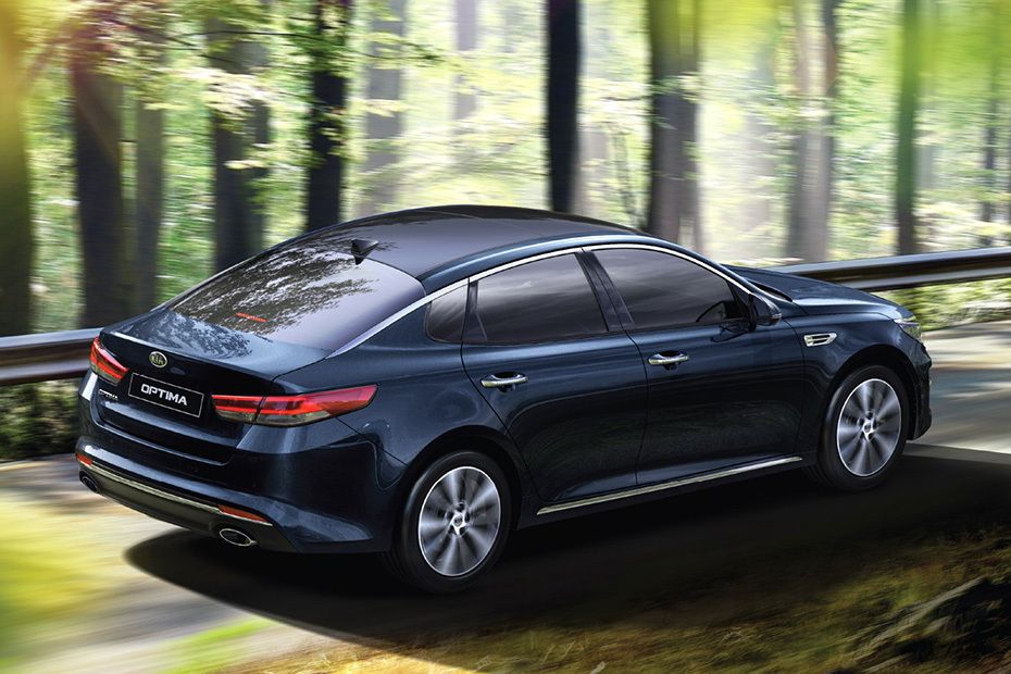 Optima (2012-2021) Rear angle view Optima (2012-2021) Rear angle view