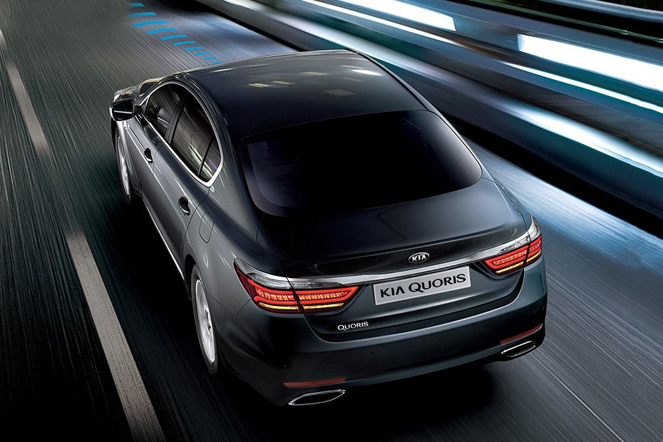 Rear Medium View of كيا Quoris