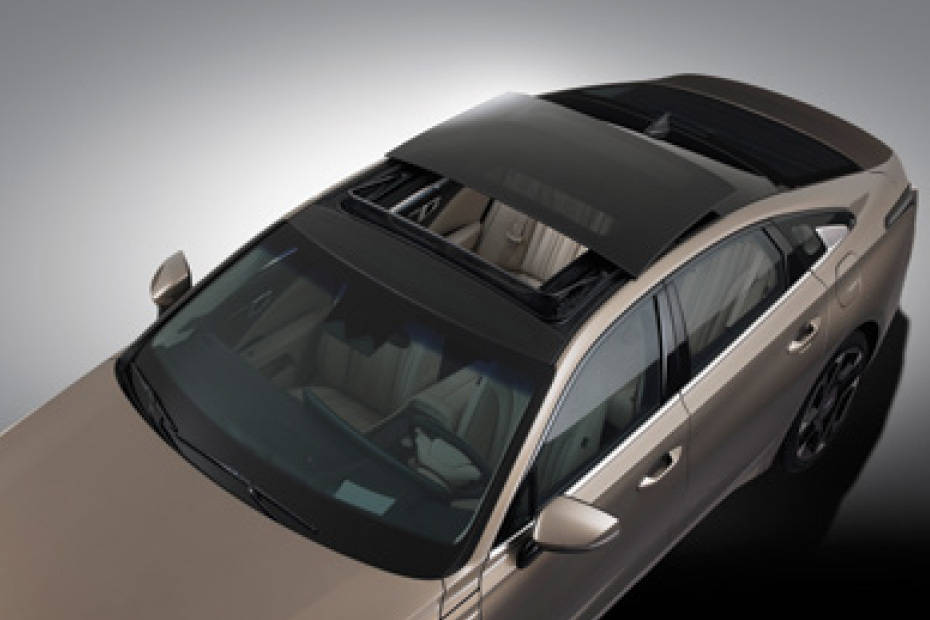 كيا كيه 8 Sunroof Moonroof كيا كيه 8 Sunroof Moonroof