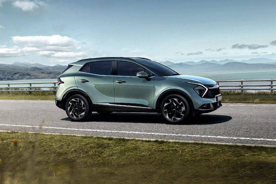 كيا Sportage Side Medium View كيا Sportage Side Medium View