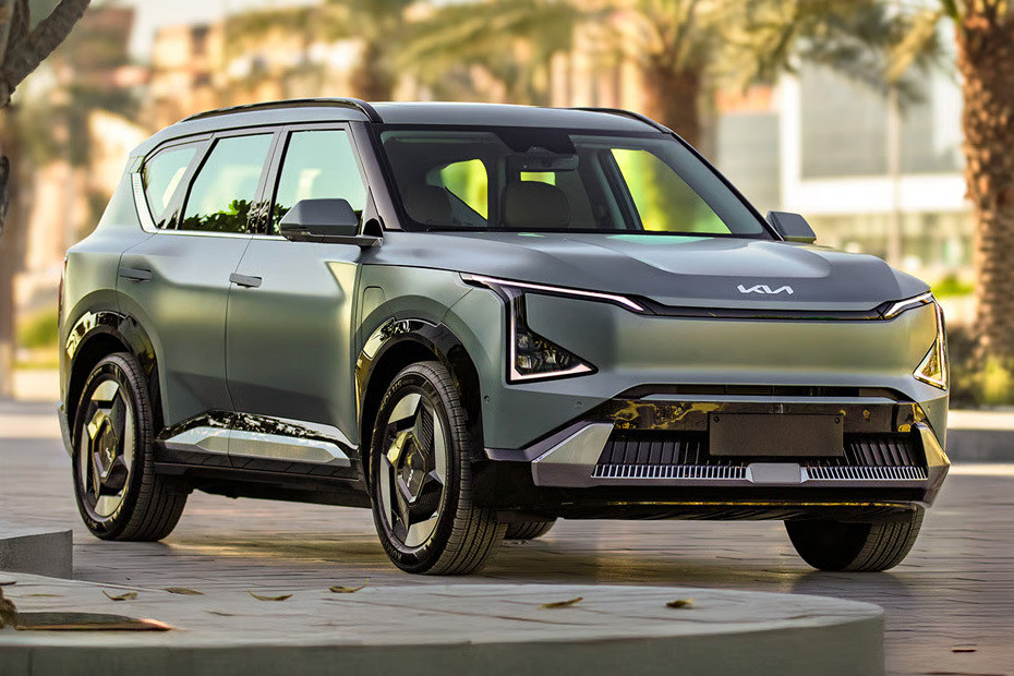 KIA EV5 Front Medium View KIA EV5 Front Medium View