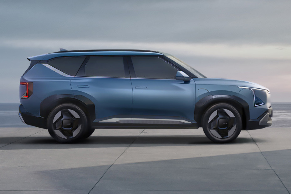 EV5 Medium Angle Front View EV5 Medium Angle Front View