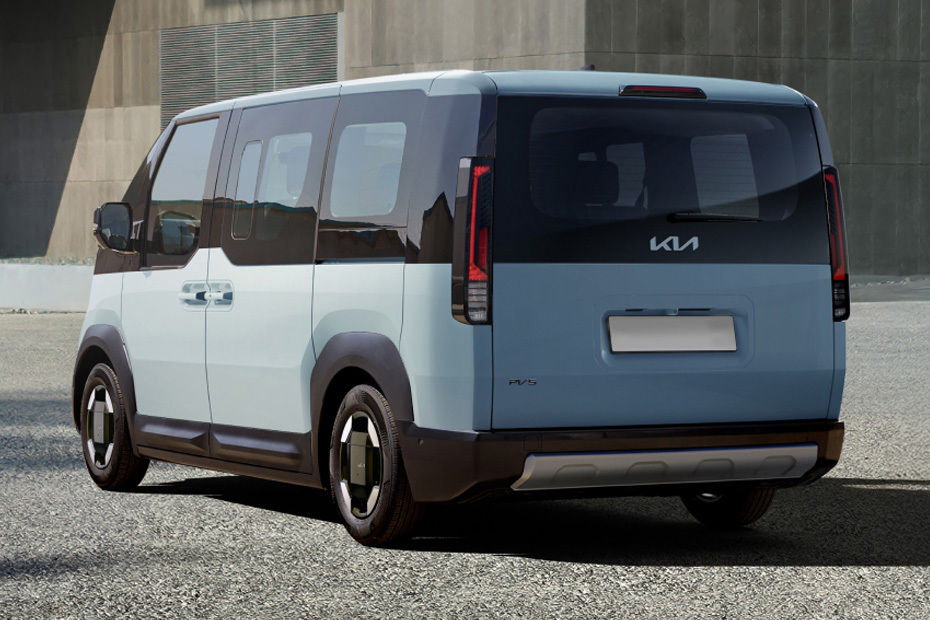Rear Medium View of كيا PV5