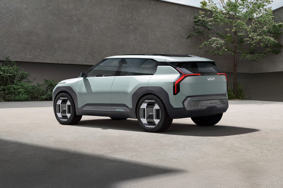Rear Cross Side View of KIA EV3 Rear Cross Side View of KIA EV3