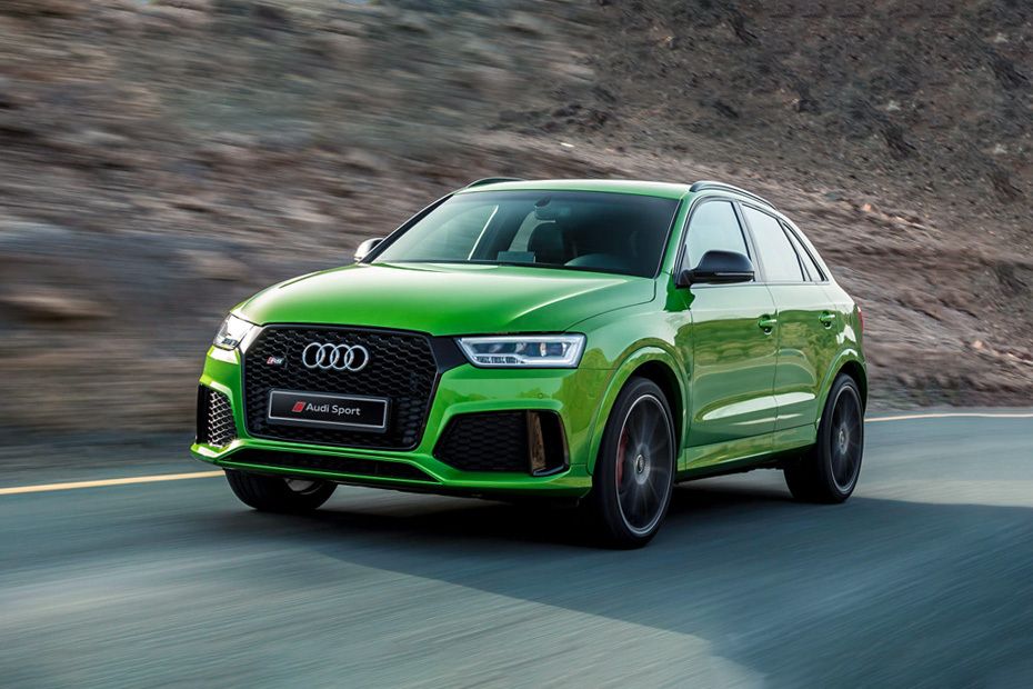 أودي  RS Q3 (2017-2022) Front angle low view