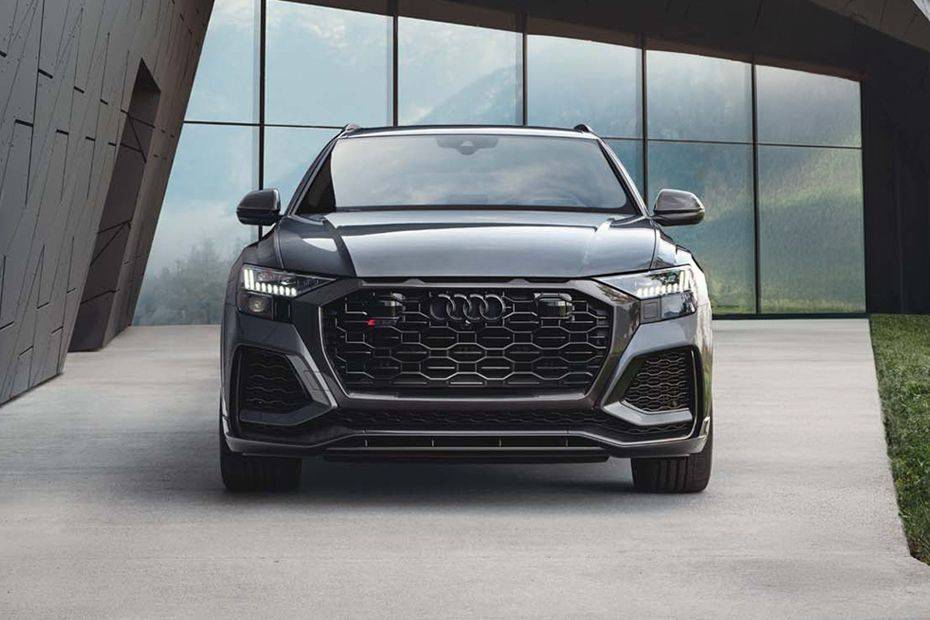 Full Front View of RS Q8 Full Front View of RS Q8