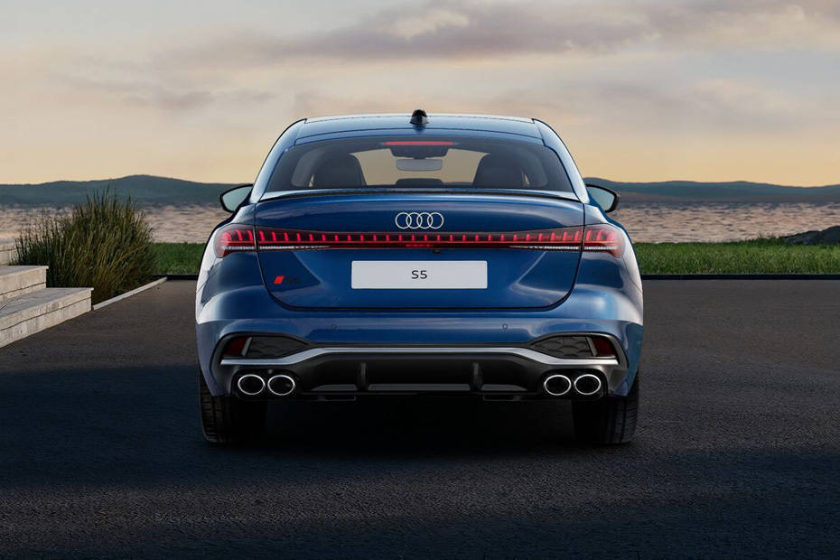 Full Rear View of Audi S5 Full Rear View of Audi S5