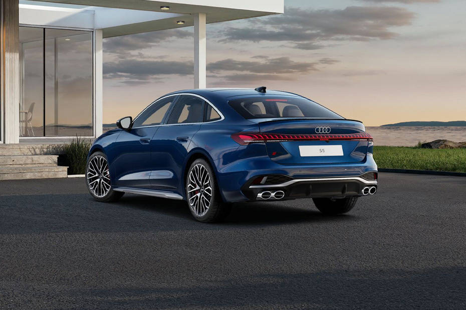 Rear Cross Side View of Audi S5 Rear Cross Side View of Audi S5