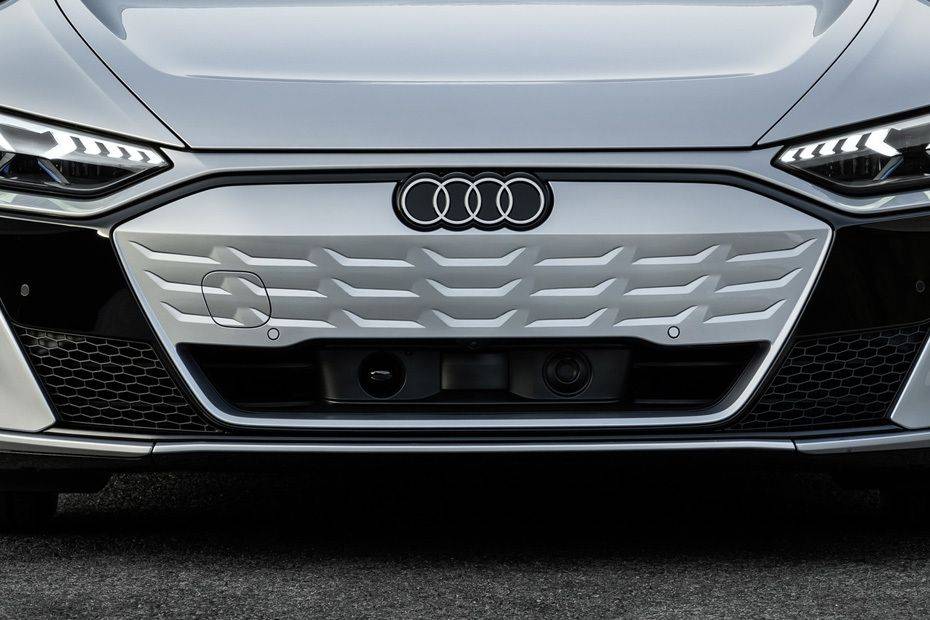 إي-ترون جي تي Grille View إي-ترون جي تي Grille View