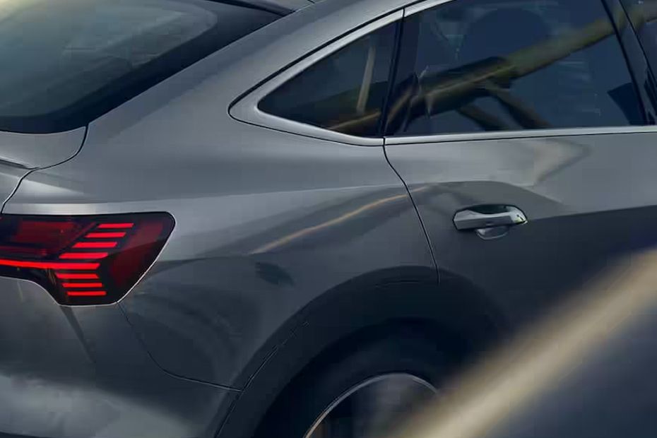 إي-ترون سبورتباك Door handle إي-ترون سبورتباك Door handle