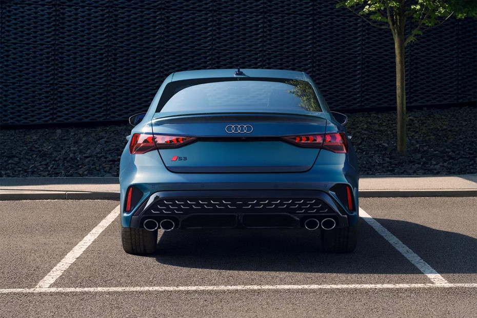 Full Rear View of أودي S3 Full Rear View of أودي S3